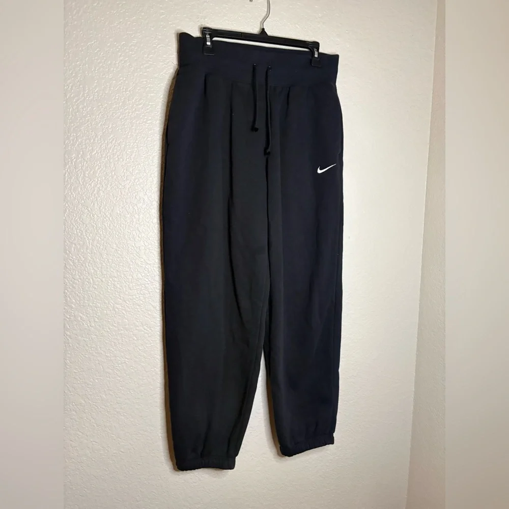 Nike reposhing this